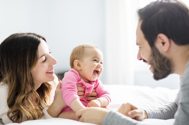 शिशुओं में भाषण के चरण क्या हैं?