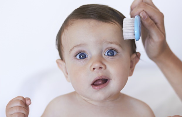 शिशु के बालों की देखभाल कैसे होनी चाहिए?