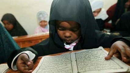 बच्चों को कुरान कैसे सिखाई जाती है?